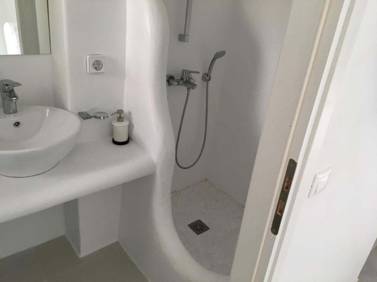 Rineia Complex By Live&travel Apartmán